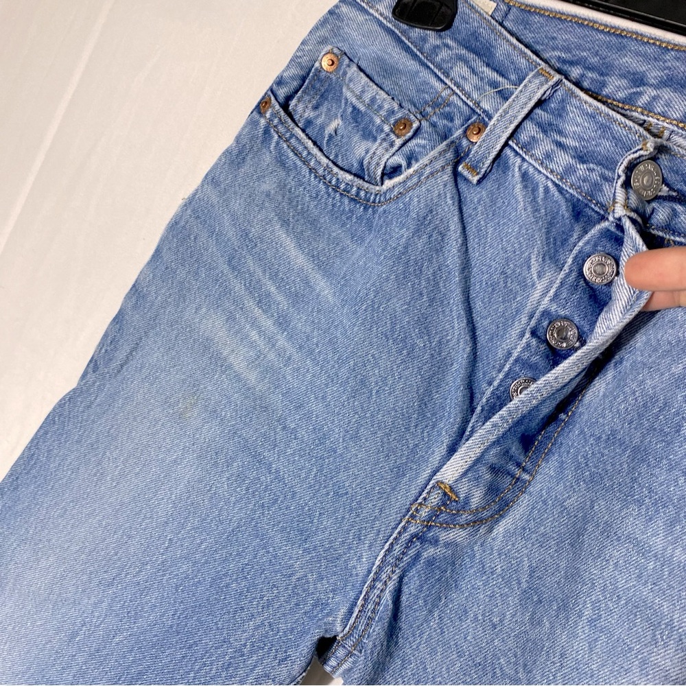 Levi’s 501 Light Wash Distressed DIY Patched Relaxed Straight Leg Jeans 27 - Picture 13 of 16